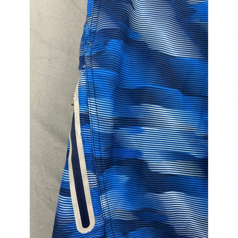 ZeroXposur Swim Trunks Mens XL Board Shorts Blue Wave Pattern Pocket Good